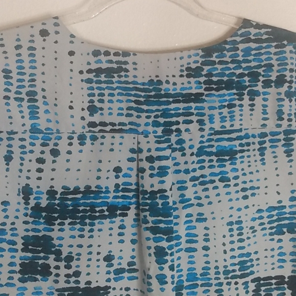 Land's End Outfitters Long Tab Sleeve Top AT&T Logo Blue Gray Pattern size US 4 - Picture 11 of 15